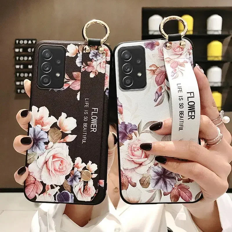 Wrist Strap Case For Samsung S25 Plus Ultra S24 FE A06 17 07 16 36 26 56 15 25 35 55 Vintage Flower Soft Phone Holder Case Cover