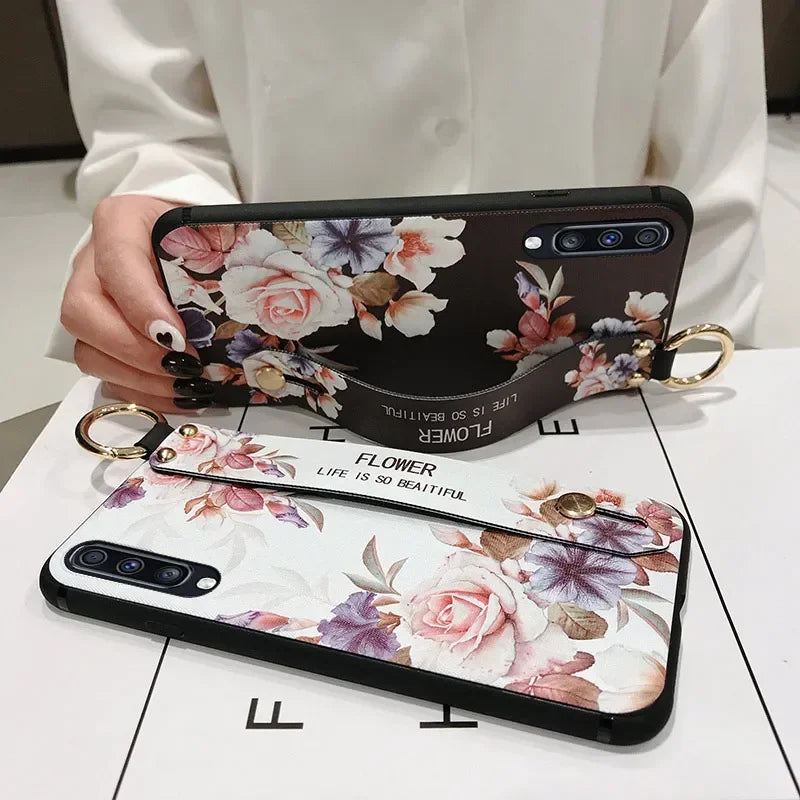 Wrist Strap Case For Samsung S25 Plus Ultra S24 FE A06 17 07 16 36 26 56 15 25 35 55 Vintage Flower Soft Phone Holder Case Cover