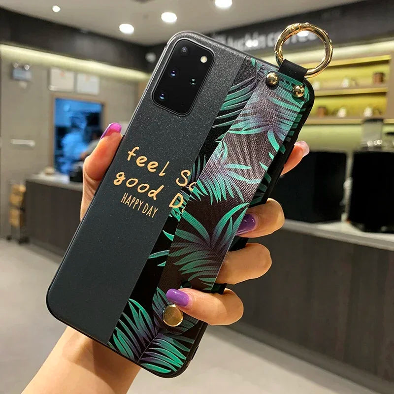 Wrist Strap Case For Samsung S25 Plus Ultra S24 FE A06 17 07 16 36 26 56 15 25 35 55 Vintage Flower Soft Phone Holder Case Cover