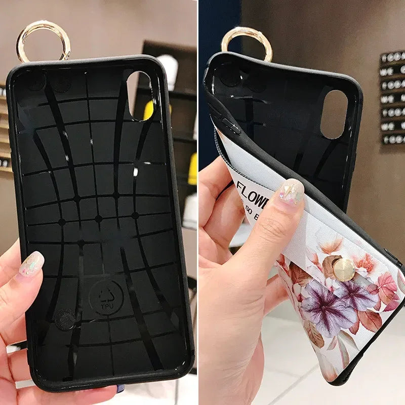 Wrist Strap Case For Samsung S25 Plus Ultra S24 FE A06 17 07 16 36 26 56 15 25 35 55 Vintage Flower Soft Phone Holder Case Cover
