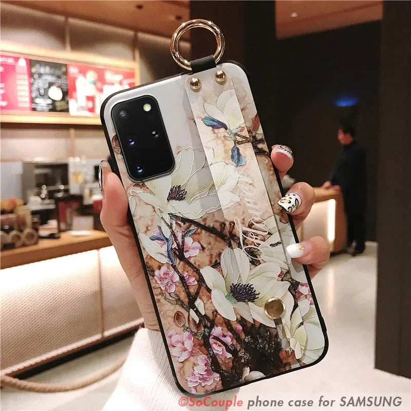 Wrist Strap Case For Samsung S25 Plus Ultra S24 FE A06 17 07 16 36 26 56 15 25 35 55 Vintage Flower Soft Phone Holder Case Cover